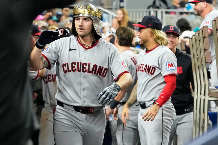 Guardians beat Marlins 3-2